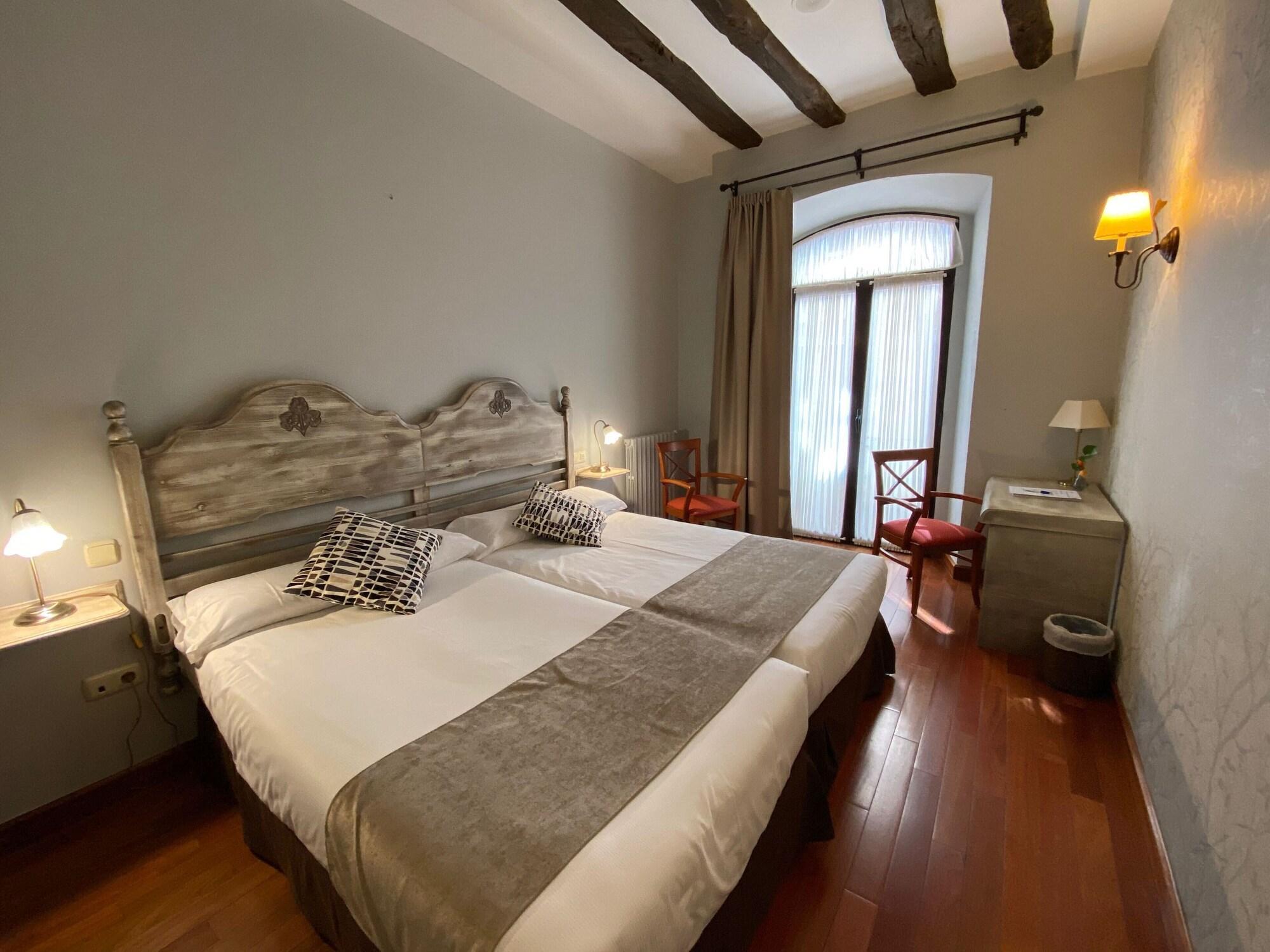 Hotel Alda Via Leon Ngoại thất bức ảnh