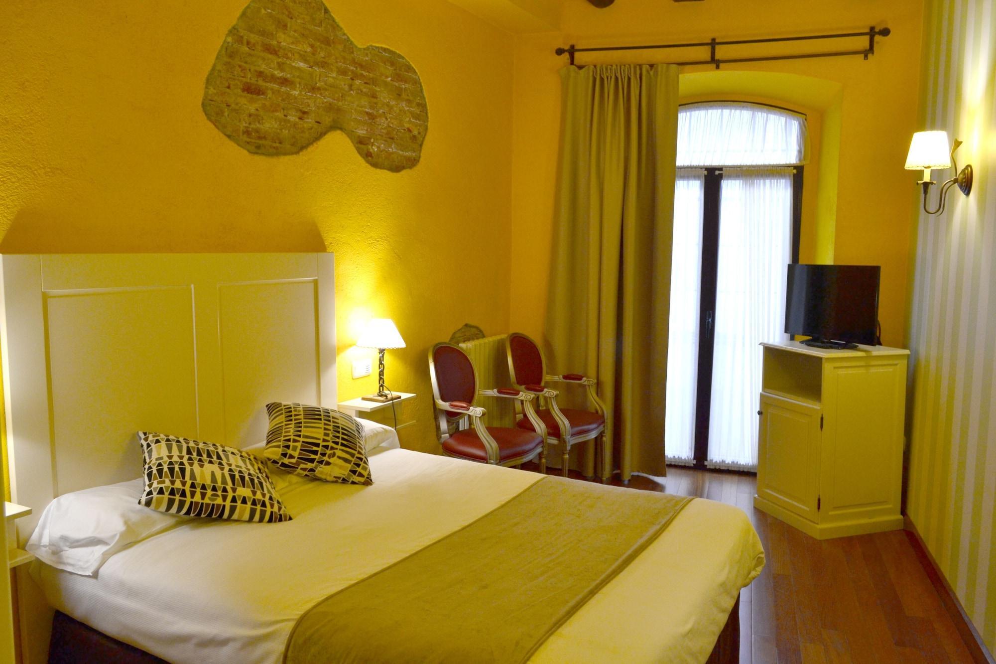 Hotel Alda Via Leon Ngoại thất bức ảnh