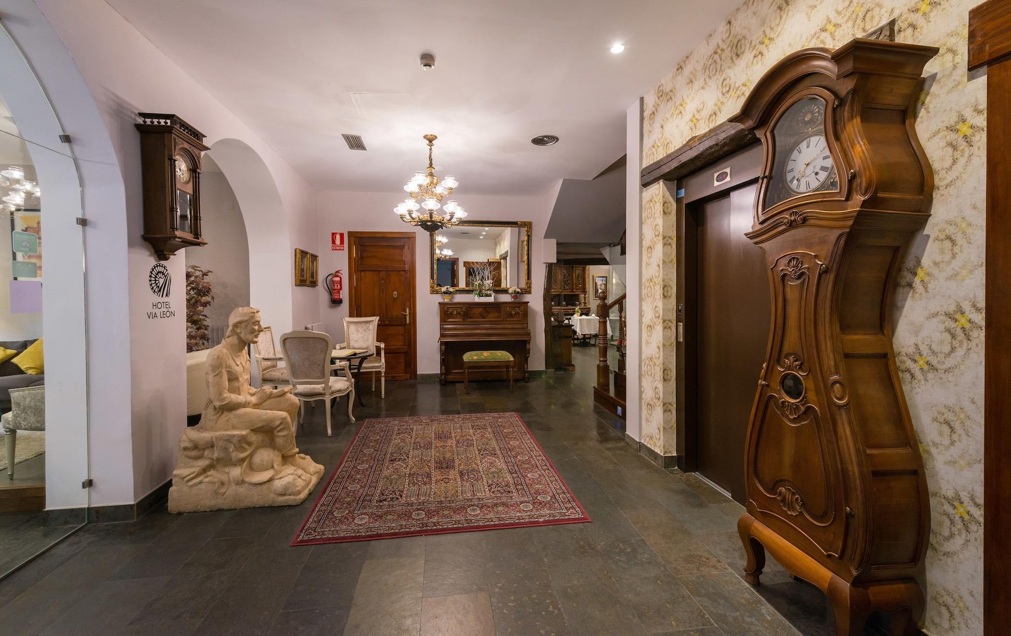 Hotel Alda Via Leon Ngoại thất bức ảnh